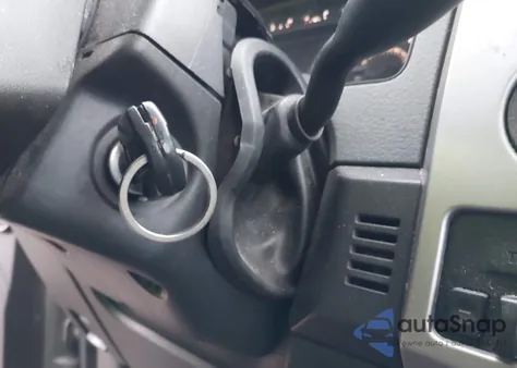 2011 Ford F150 Super Cab z USA, uszkodzony, nr VIN 1FTFX1EF8BFD05836